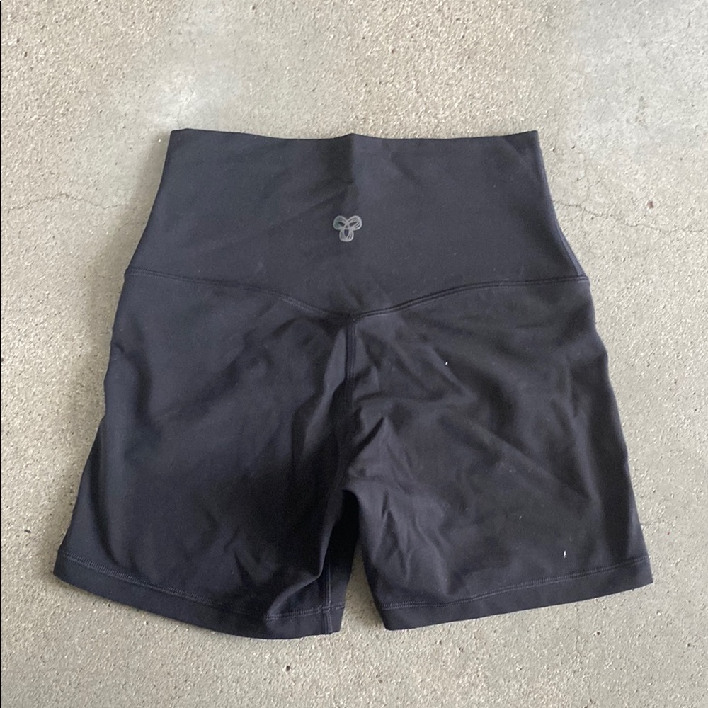 Aritzia Golden Bike Shorts